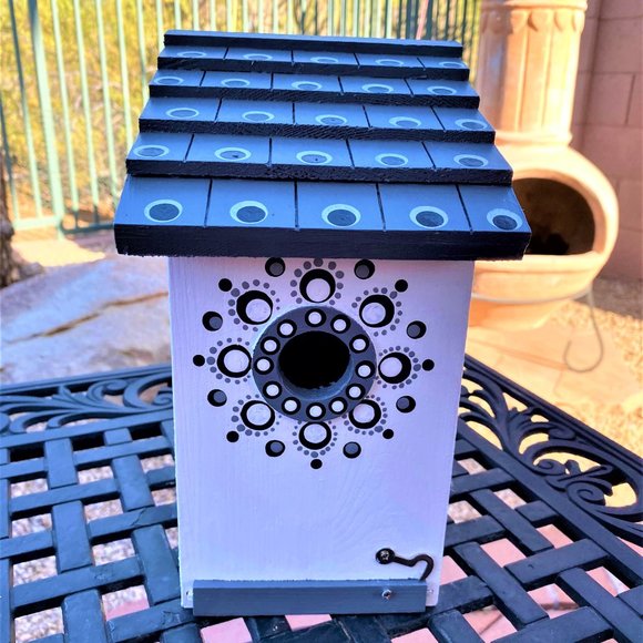 New Hand Painted Birdhouse - Picture 5 of 5